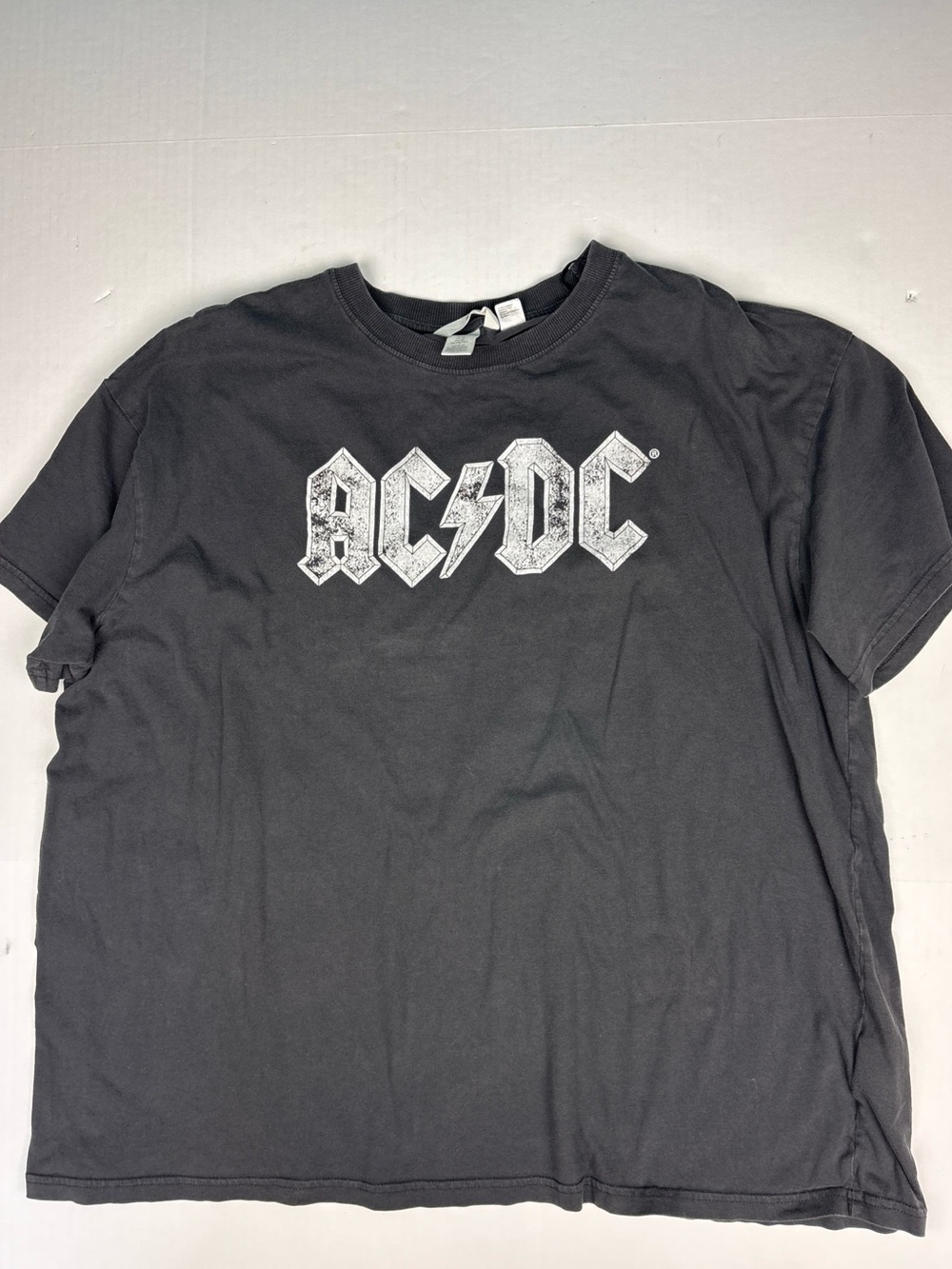 AC/DC H&M Women XL T-Shirt Black Rock and Roll Back in Black 1980 1981 Cotton
